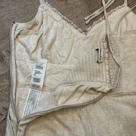 Abercrombie Linen-Blend Romper Oatmeal Size Medium Boho - Picture 9 of 10